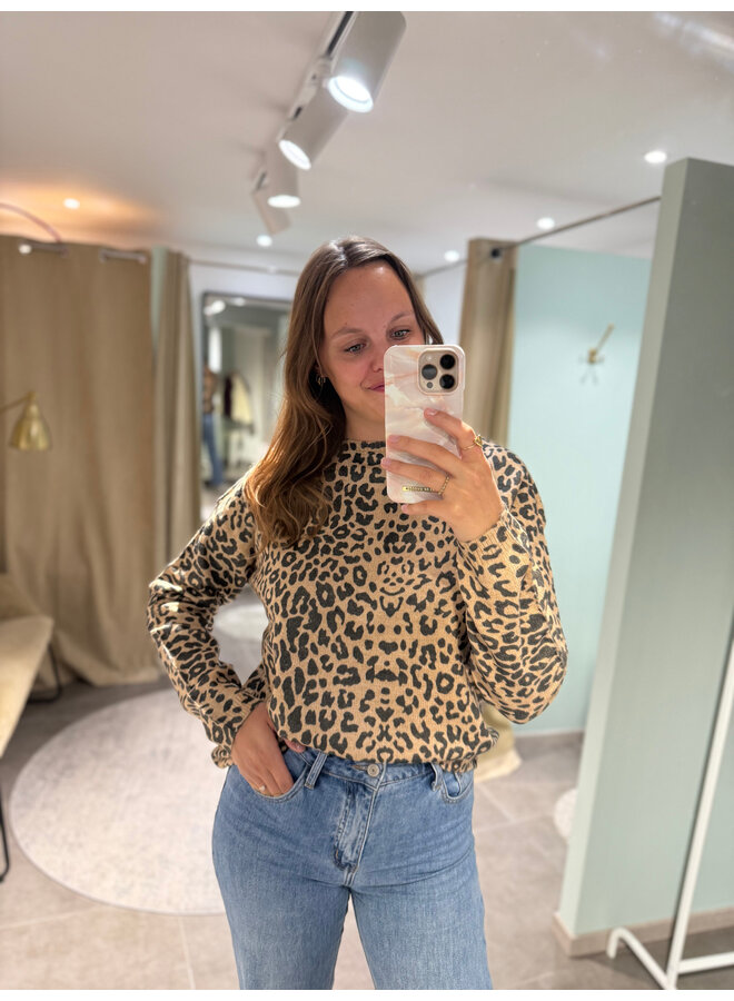 Holly Leo Knit