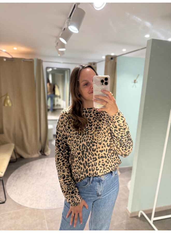 Holly Leo Knit