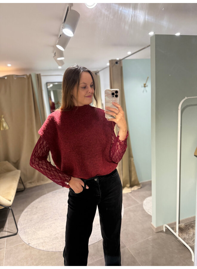 Louisa Knit & Lace Top Burgundy