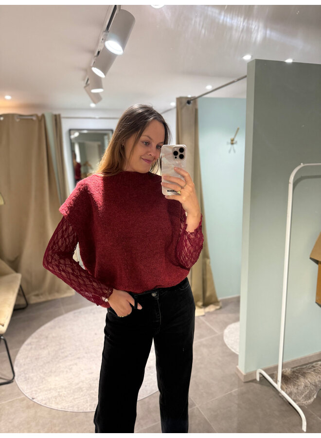 Louisa Knit & Lace Top Burgundy
