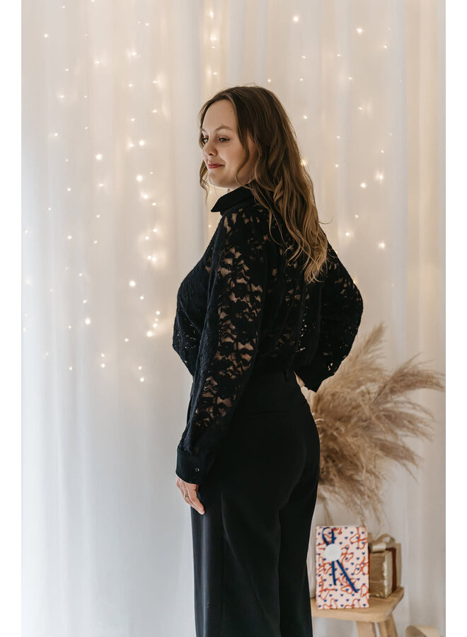 Renée Lace Blouse Black
