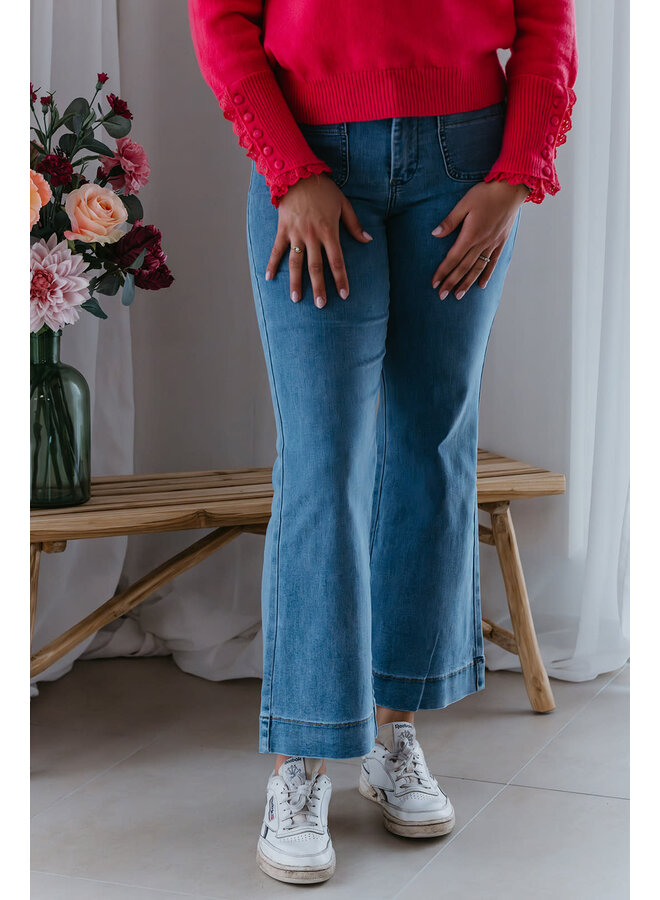 Elenette Petite Flared Jeans Light Blue