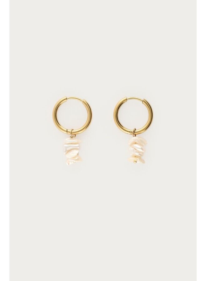Botanical Oorringen met Witte Schelpen Goud