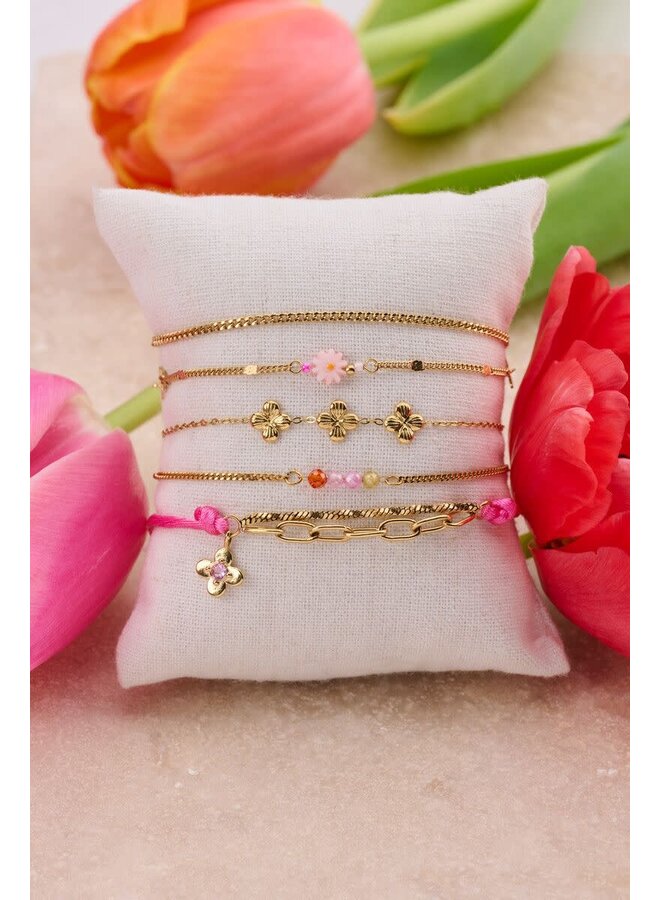 Botanical Armband met Drie Klaver Bloemen Goud