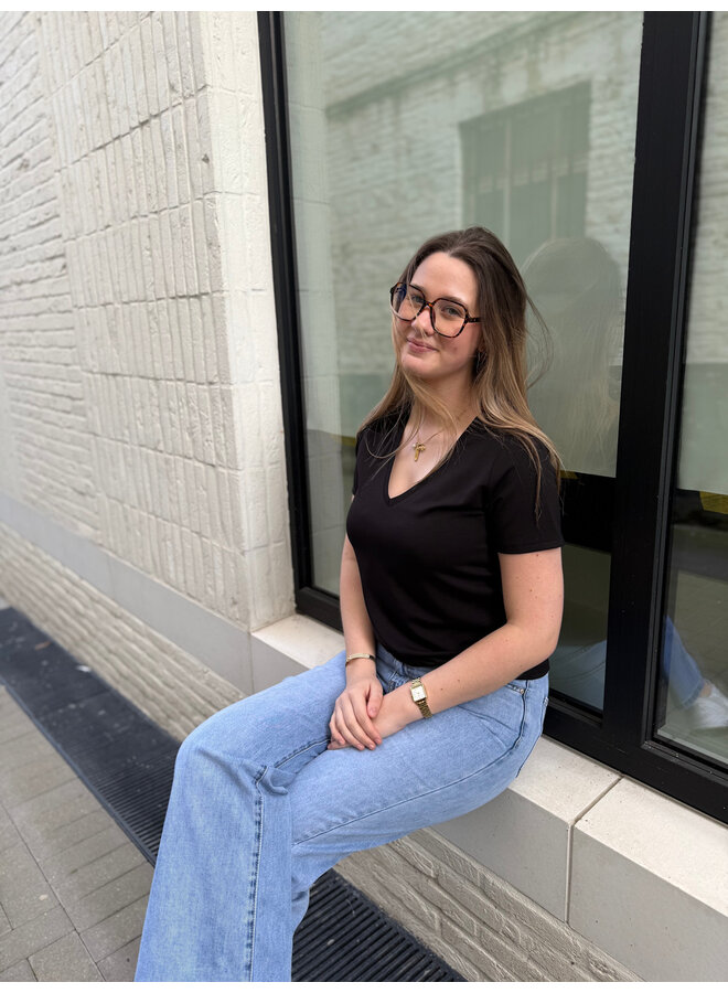 Stella Basic T-Shirt Black V-Neck