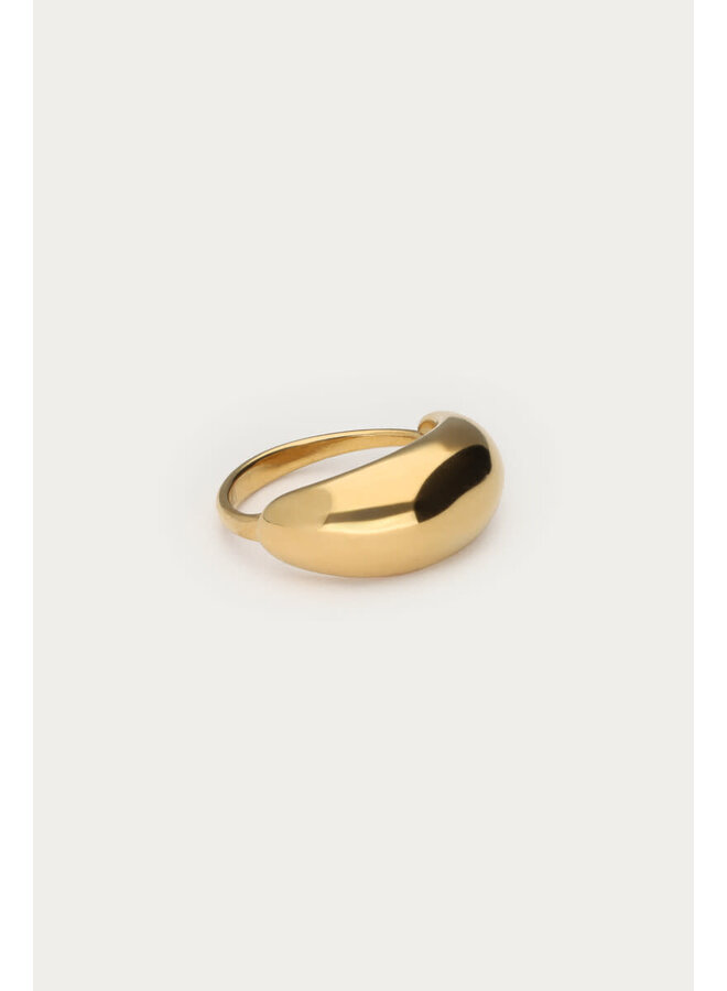 Bold Basic Statement Ring Goud