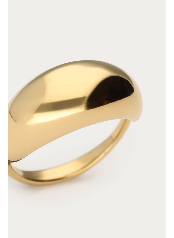 Bold Basic Statement Ring Goud