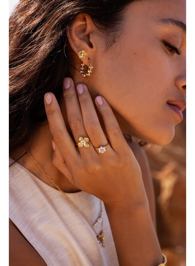 Ring met Zoetwaterparel Bloem Goud