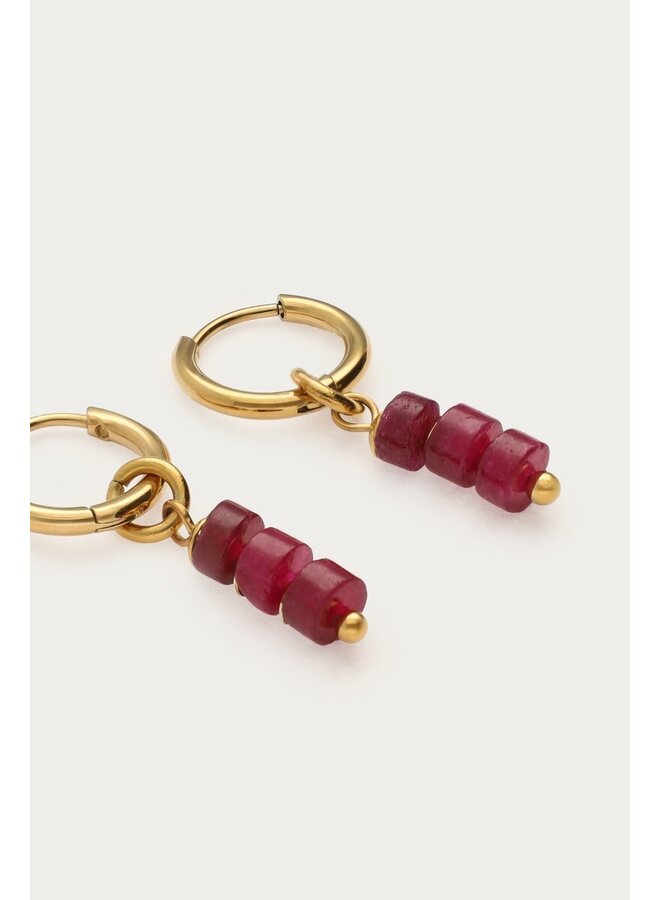 Sunrocks Oorringen met Burgundy Kralen Goud
