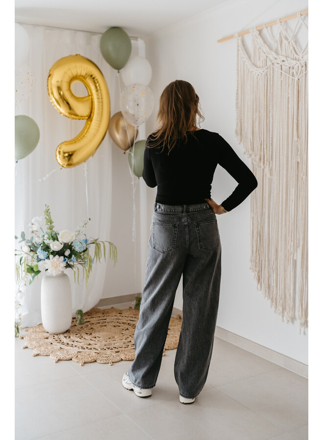 Brune Barrel Grey Jeans