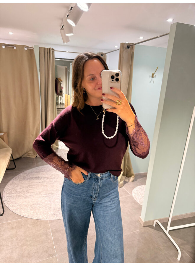 Lilly Lace Top Burgundy