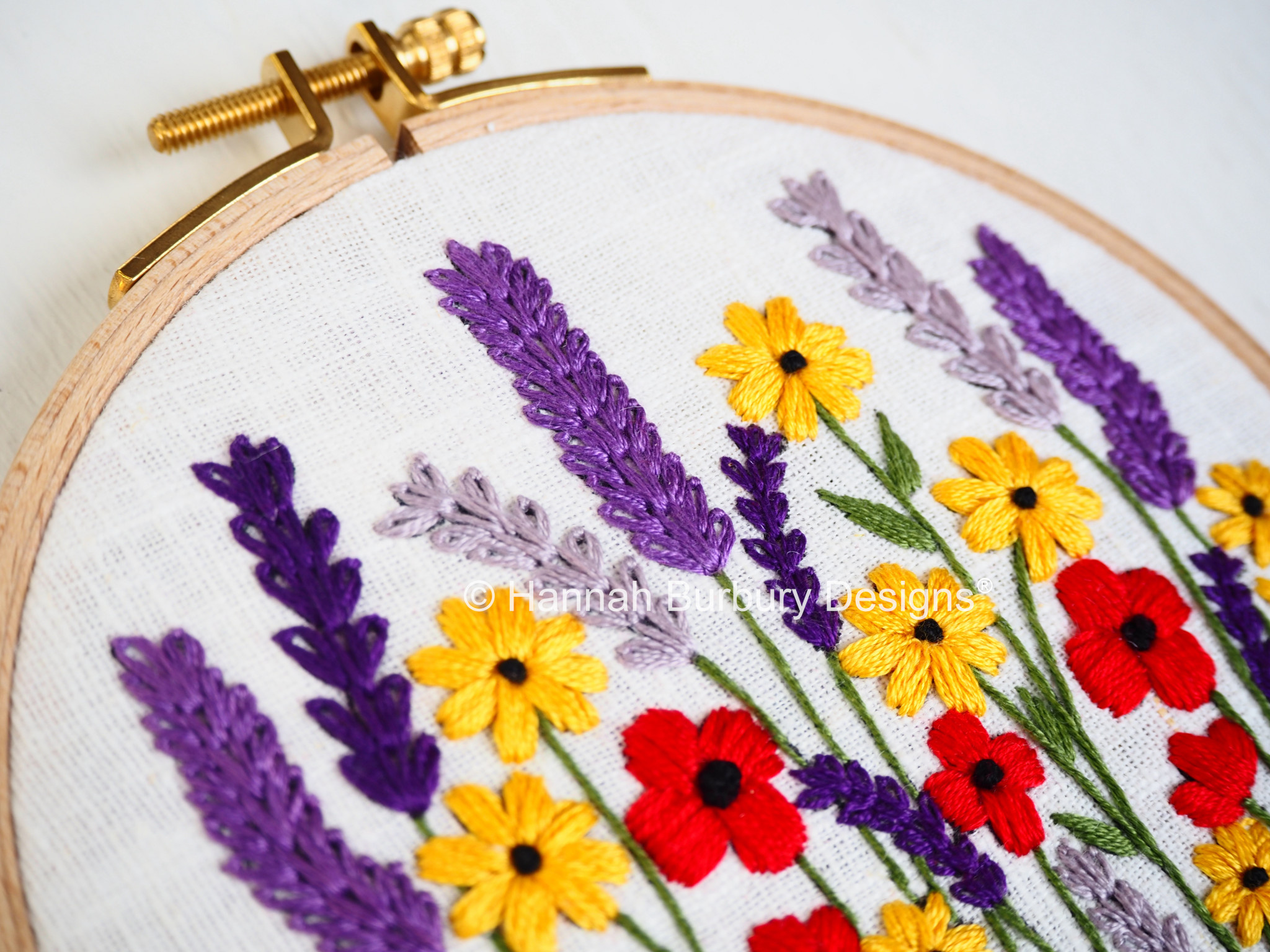 Hannah Burbury Wilma Embroidery Hoop Kit