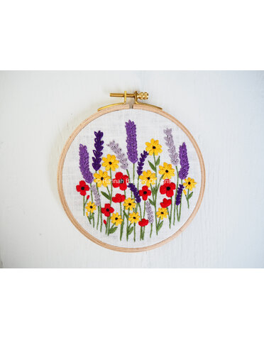 Hannah Burbury Wilma Embroidery Hoop Kit