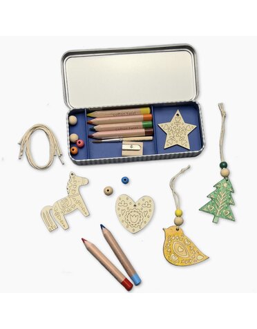 Cotton Twist Folk Art Christmas Dec Kit