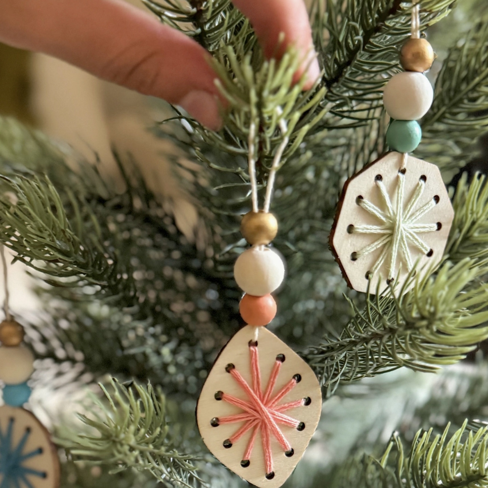 Cotton Twist Woven Snowflake Dec Kit