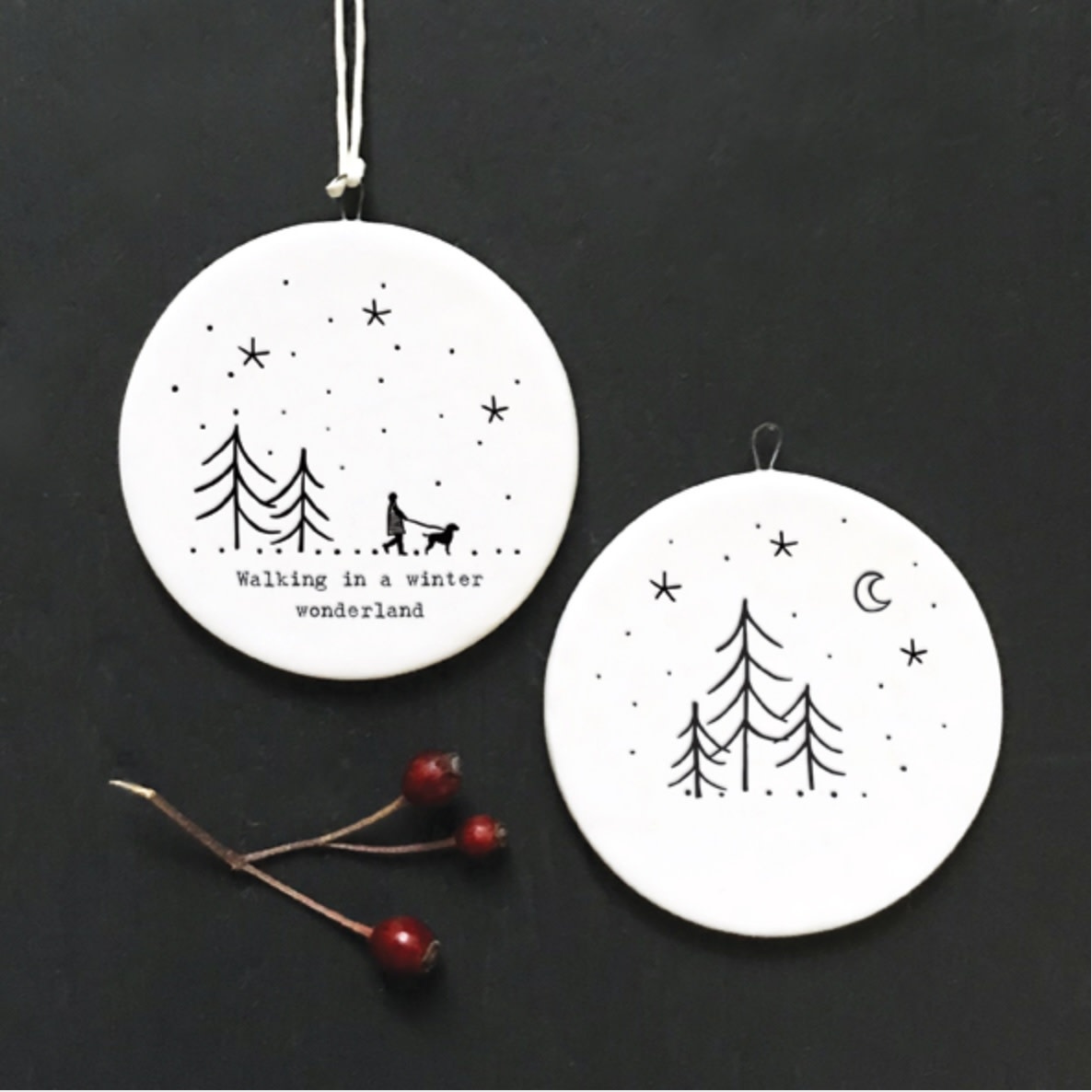 East of India Hanging Porcelain Dec Winter Wonderland