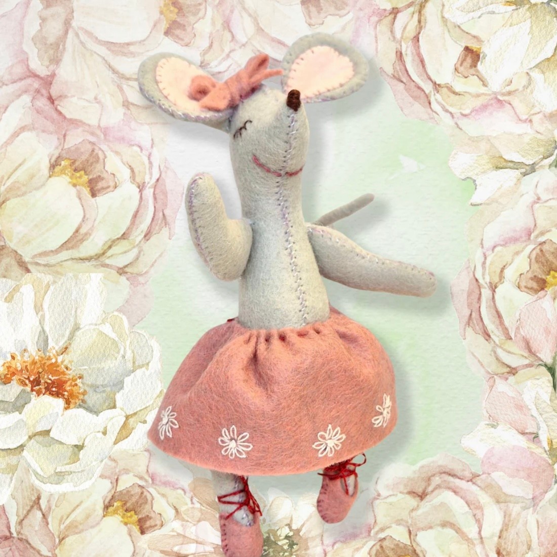 Corinne Lapierre Little Mouse Ballerina Felt Kit DIS