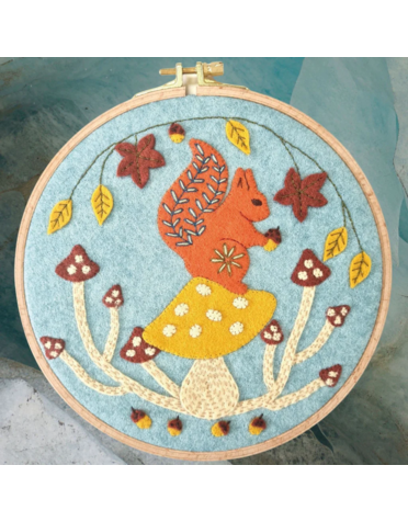 Corinne Lapierre Felt Embroidery Hoop Squirrel DIS