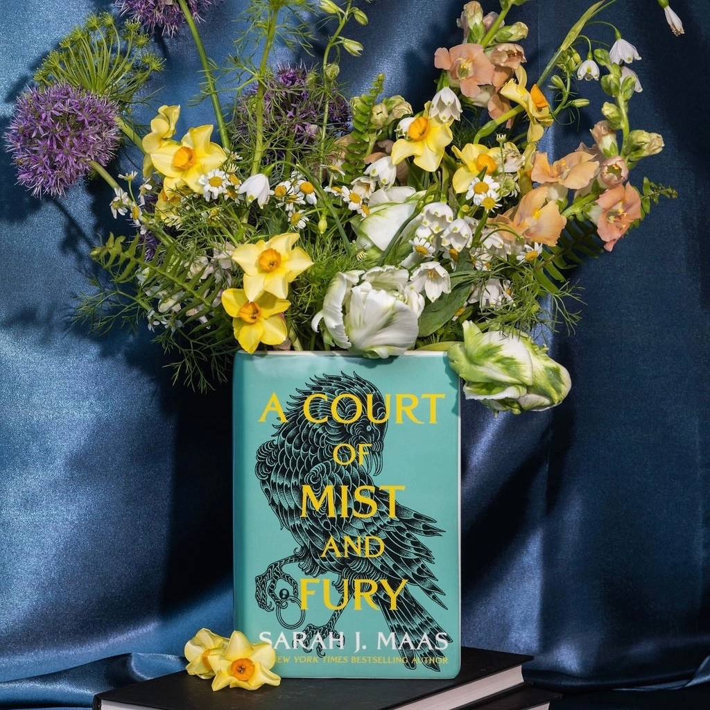 Sarah J Mass A Court Of Mist And Fury Book Vase