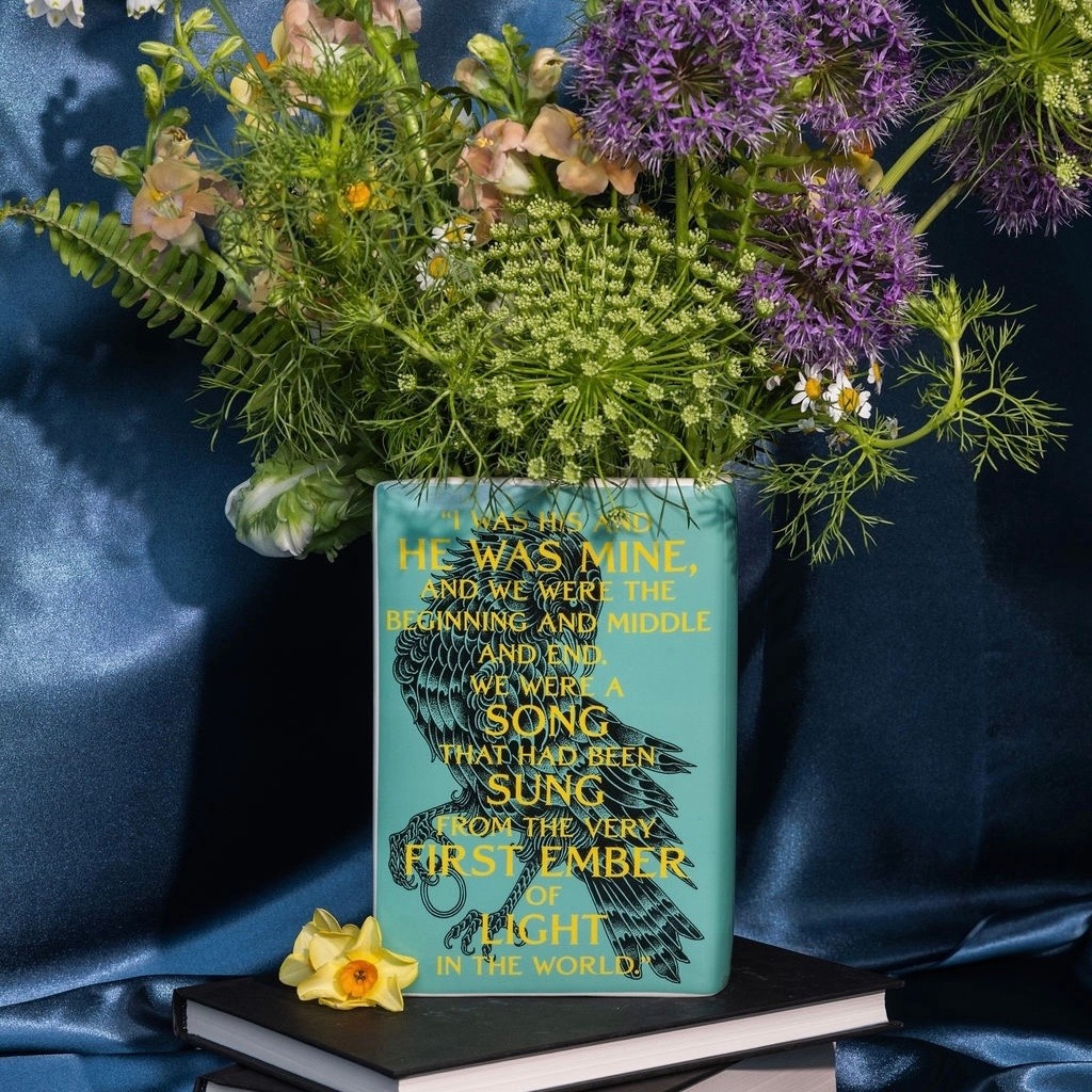 Sarah J Mass A Court Of Mist And Fury Book Vase