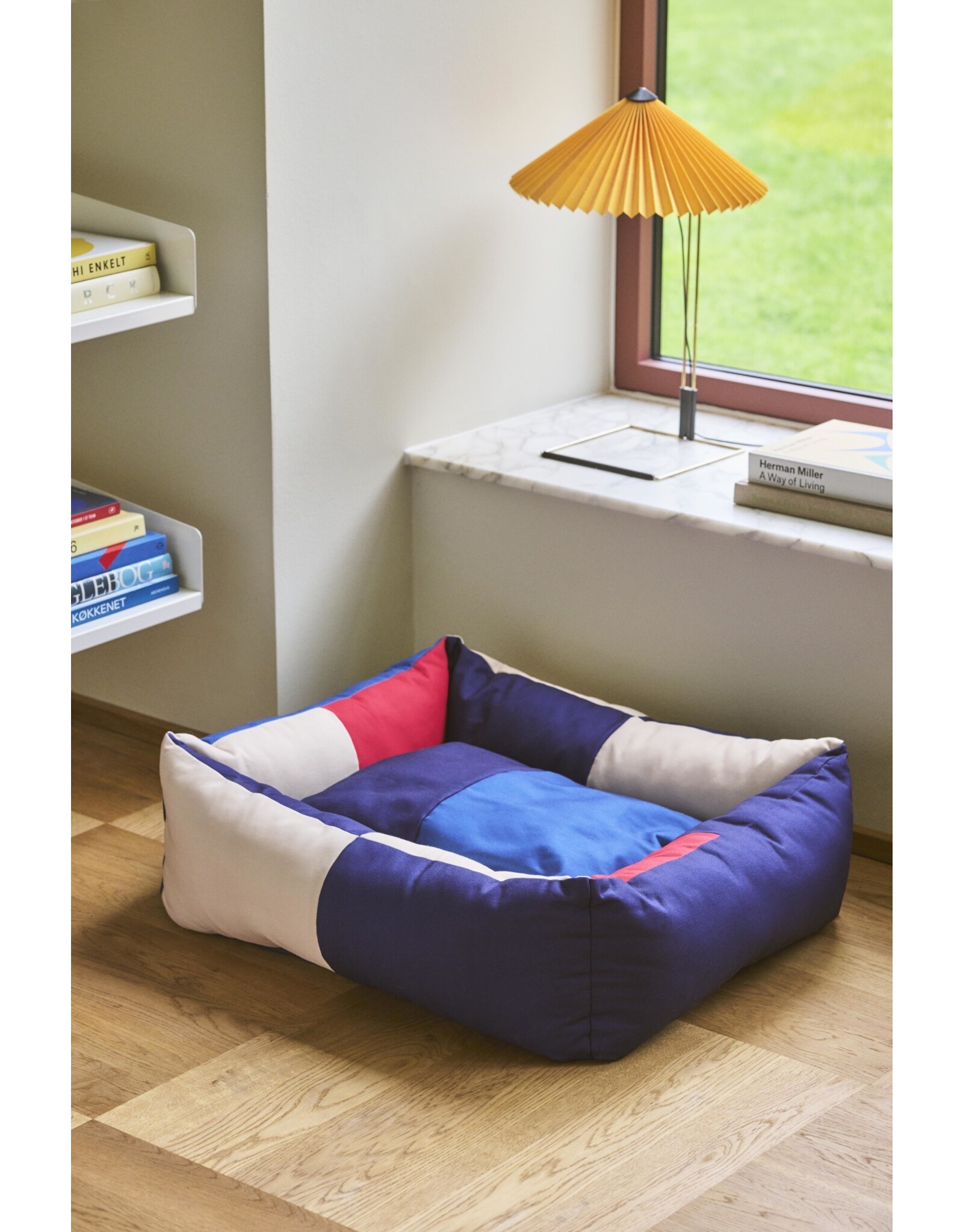 HAY Dogs Bed-Medium-Red,Blue