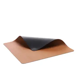BITZ Placemat 46 x 33cm 4pcs Black / Brown