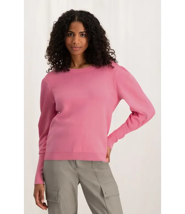 01-000312-401/51920  Sweater with a round neck, long puff sleeves and seam detail