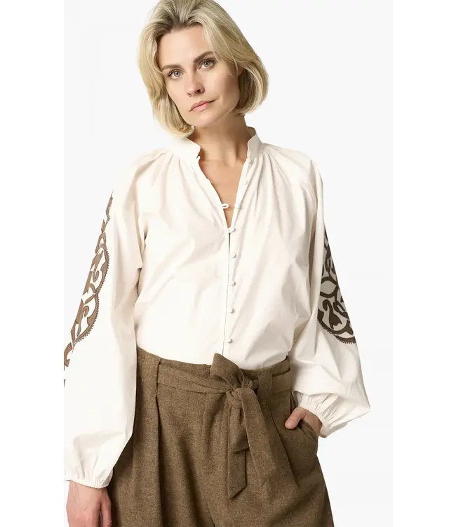 EdwigeA/OffwhiteBrownEmbroidery  Blouses