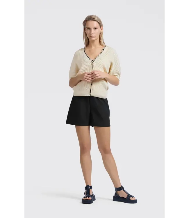 01-321021-505/99989  Woven short with elastic waist and zipper pockets