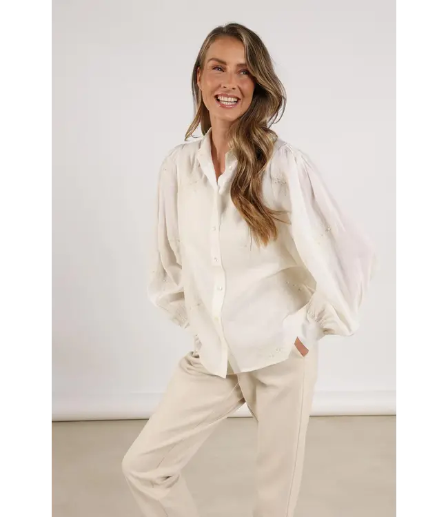 NKF02012/OffWhite  Milanova Blouse Pearl