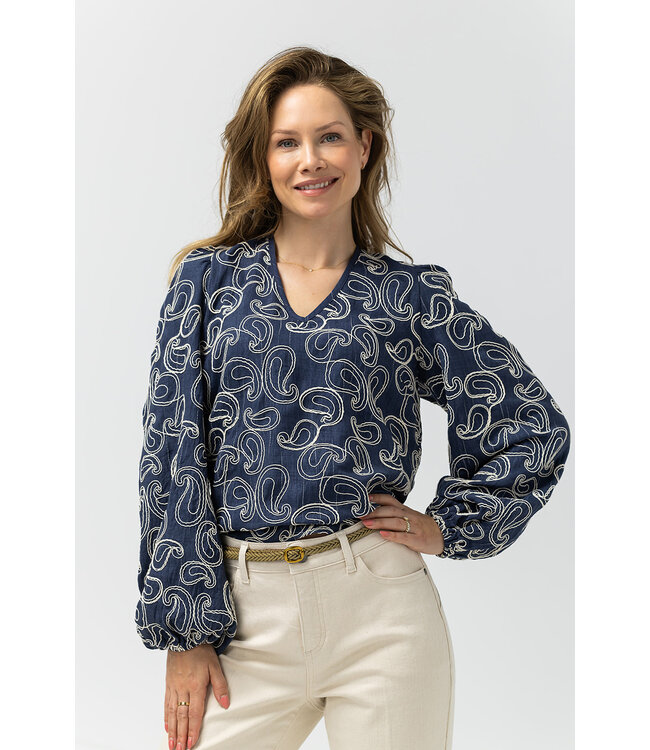 2521026/DonkerBlauw  Airlie