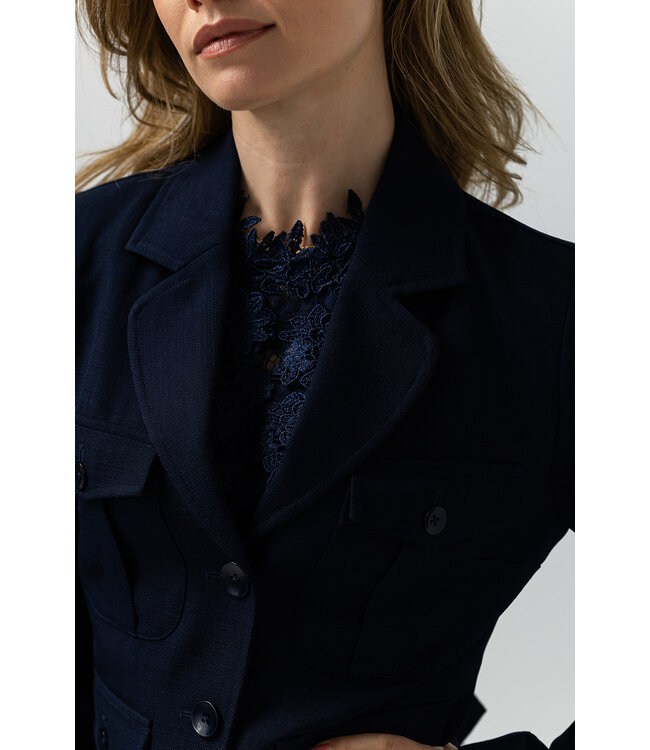 2527020/Donkerblauw  Davina