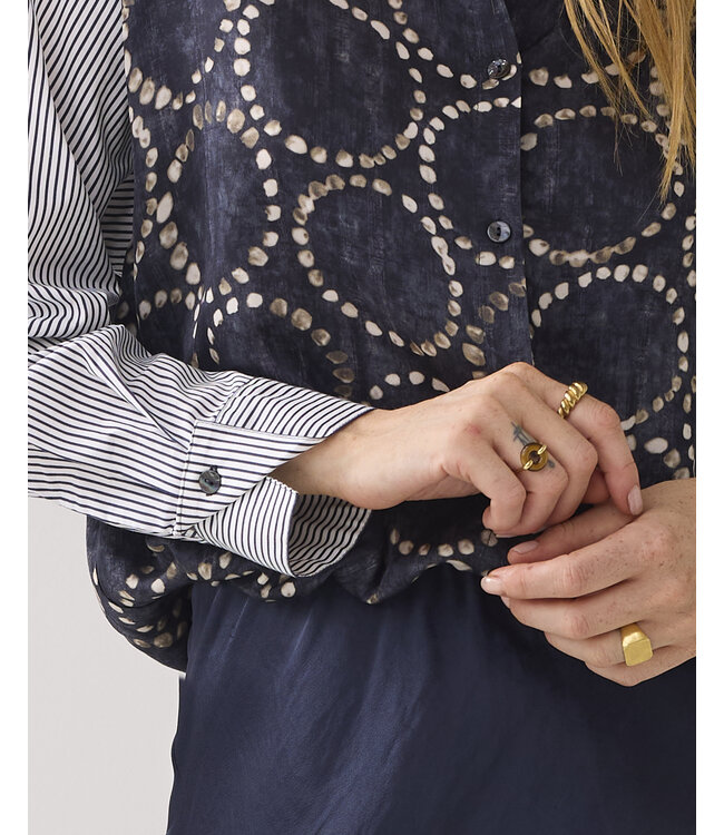 2s3329-12263/000495-MidnightBlue  Blouse All over print