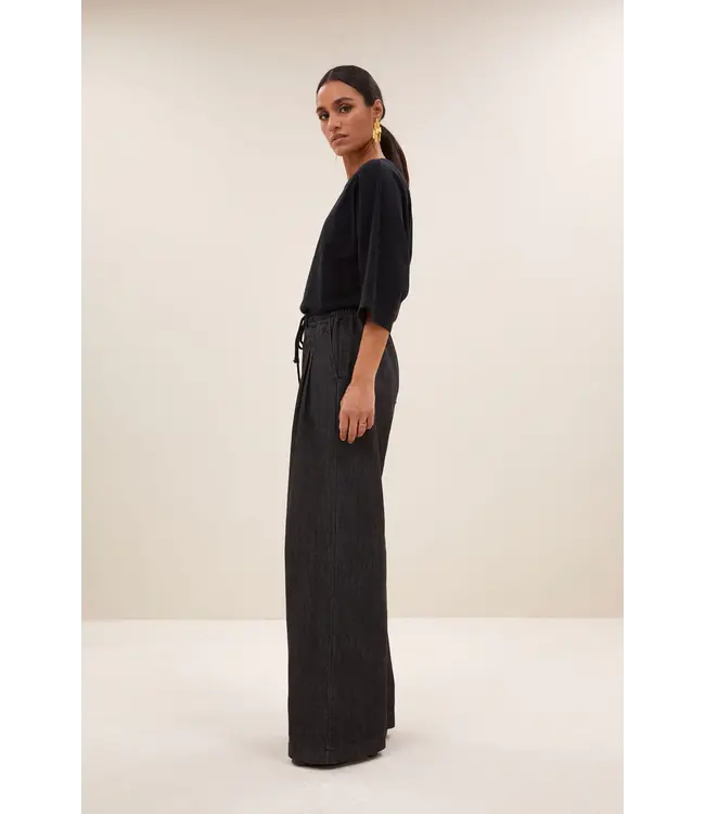 25518033/jet black  jaxx pants