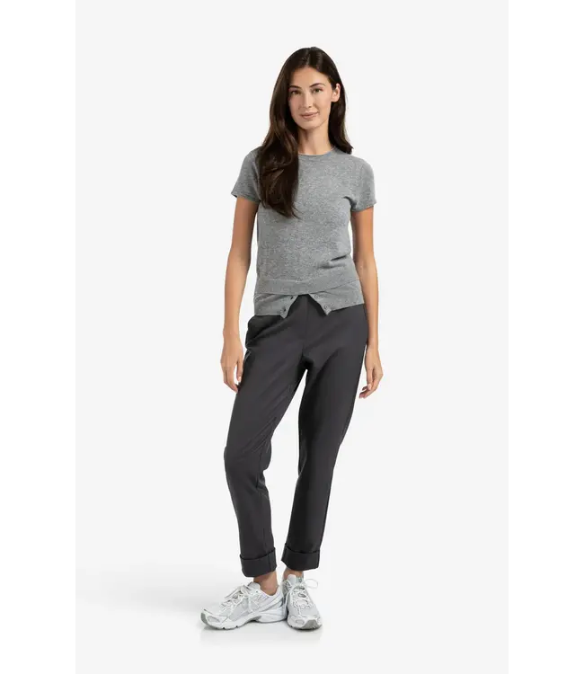 01-000484-508/99022  Knitted top with double hem and button details