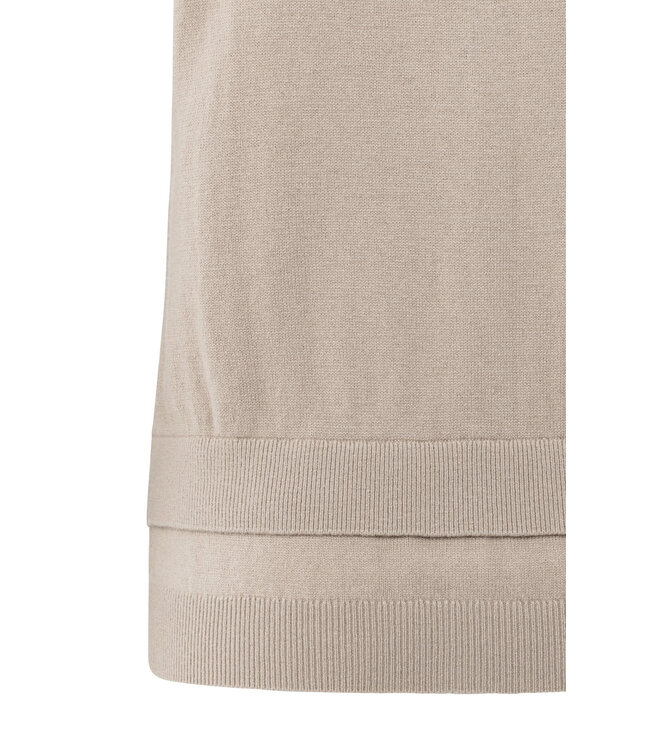 01-000484-508/99007  Knitted top with double hem and button details