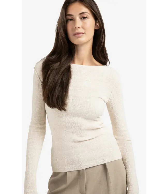 01-000371-508/99005  Fine knitted top with texture and long sleeves