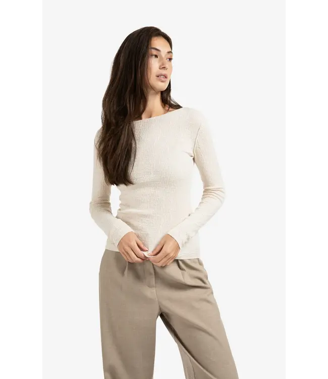 01-000371-508/99005  Fine knitted top with texture and long sleeves