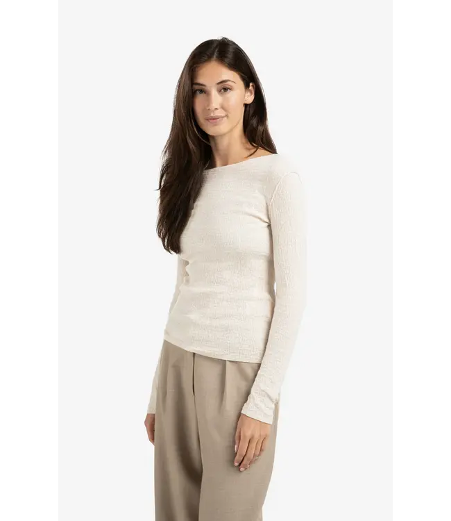 01-000371-508/99005  Fine knitted top with texture and long sleeves