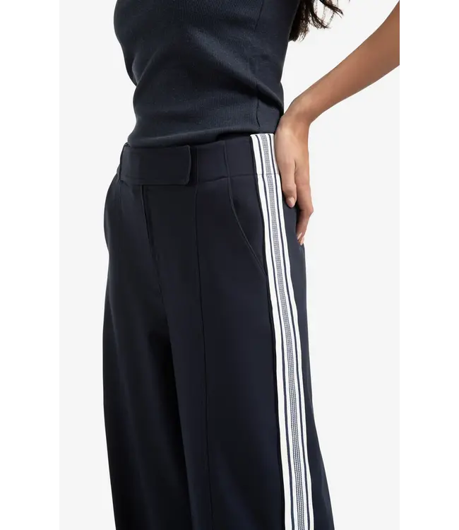 01-301215-508/94016  High waist trousers with side stripes