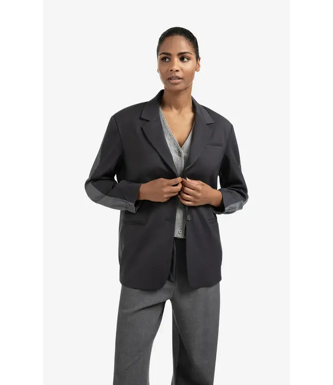 01-501071-508/90205  Loose fit blazer with bomber details