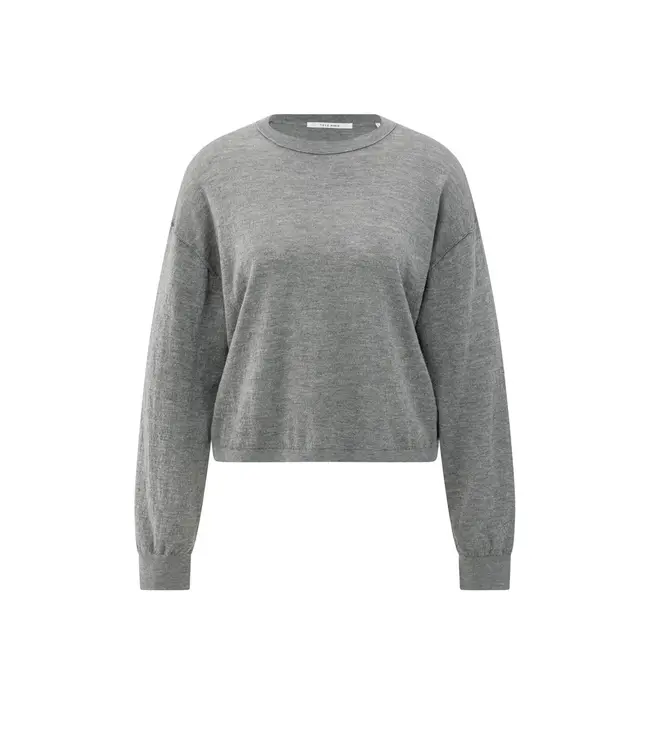 01-000487-508/99022  Textured knitted sweater with round neckline