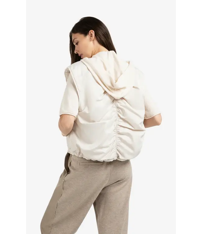 02-021005-508/99013  Reversible padded bodywarmer with zip closure