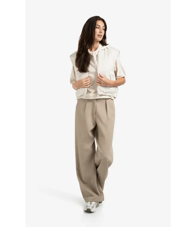 02-021005-508/99013  Reversible padded bodywarmer with zip closure