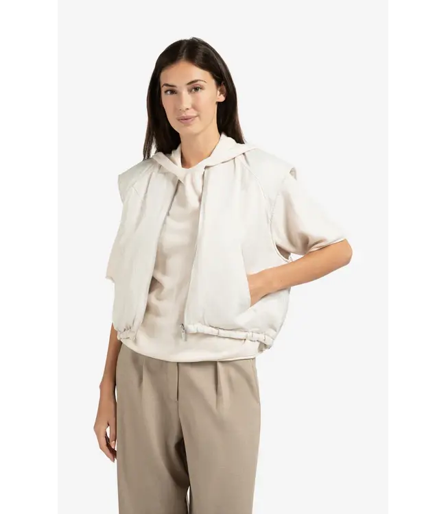 02-021005-508/99013  Reversible padded bodywarmer with zip closure