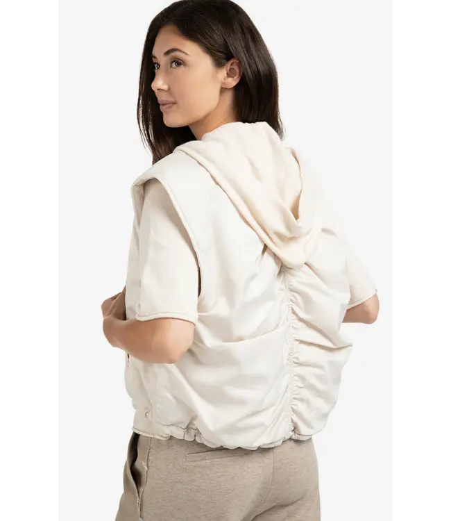 02-021005-508/99013  Reversible padded bodywarmer with zip closure