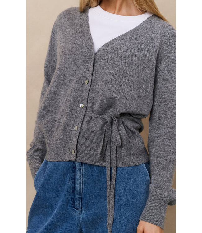 01-010122-508/99022  Cardigan with V-neck and tie waist