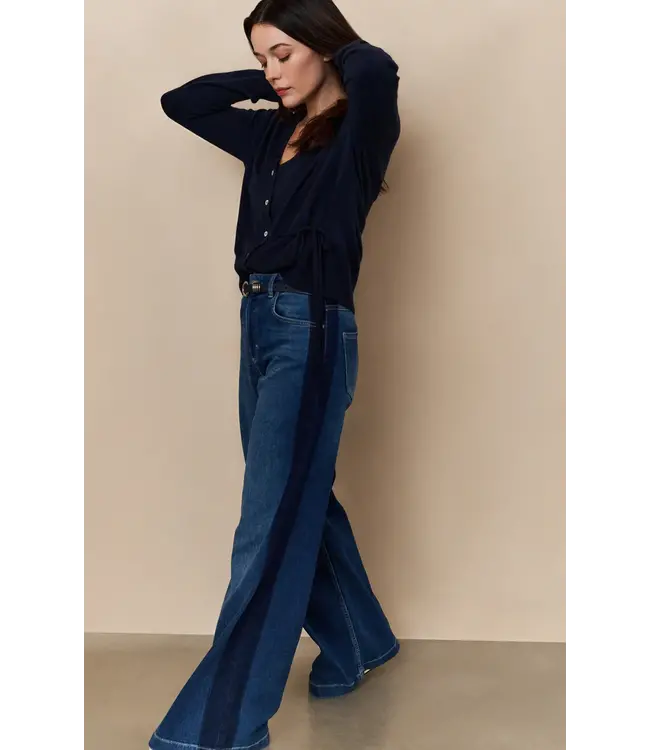 01-010122-508/94016  Cardigan with V-neck and tie waist