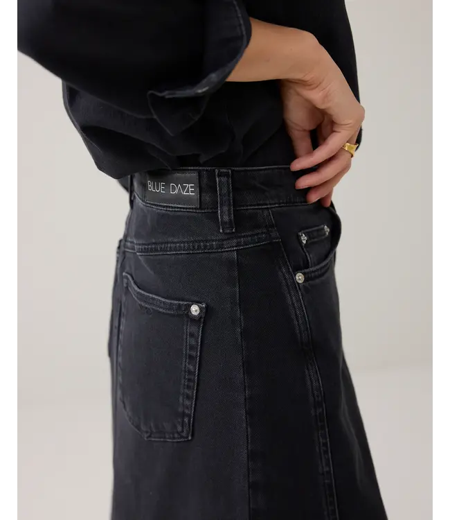 6s1330-5197/000499-BlackDenim  Denim skirt comford black denim