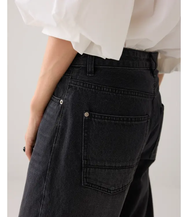 4s2746-5181/000499-BlackDenim  Cocoon fit black cotton jeans